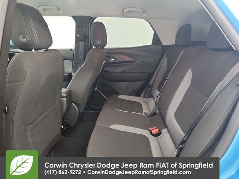 Used 2025 Chevrolet TrailBlazer LT image 30