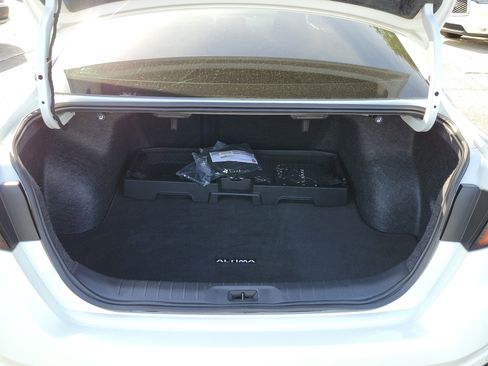 Certified 2024 Nissan Altima 2.5 SR AWD/4WD image 10