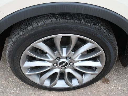 Used 2018 Lincoln MKC Reserve image 7