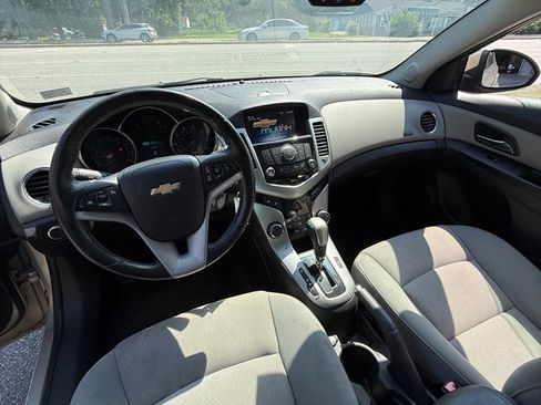 Used 2014 Chevrolet Cruze LT image 3