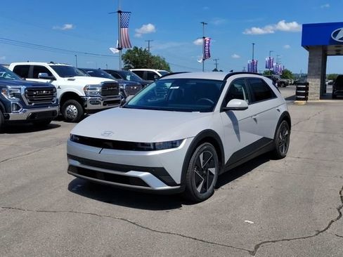 New 2025 Hyundai Ioniq 5 SEL RWD image 3