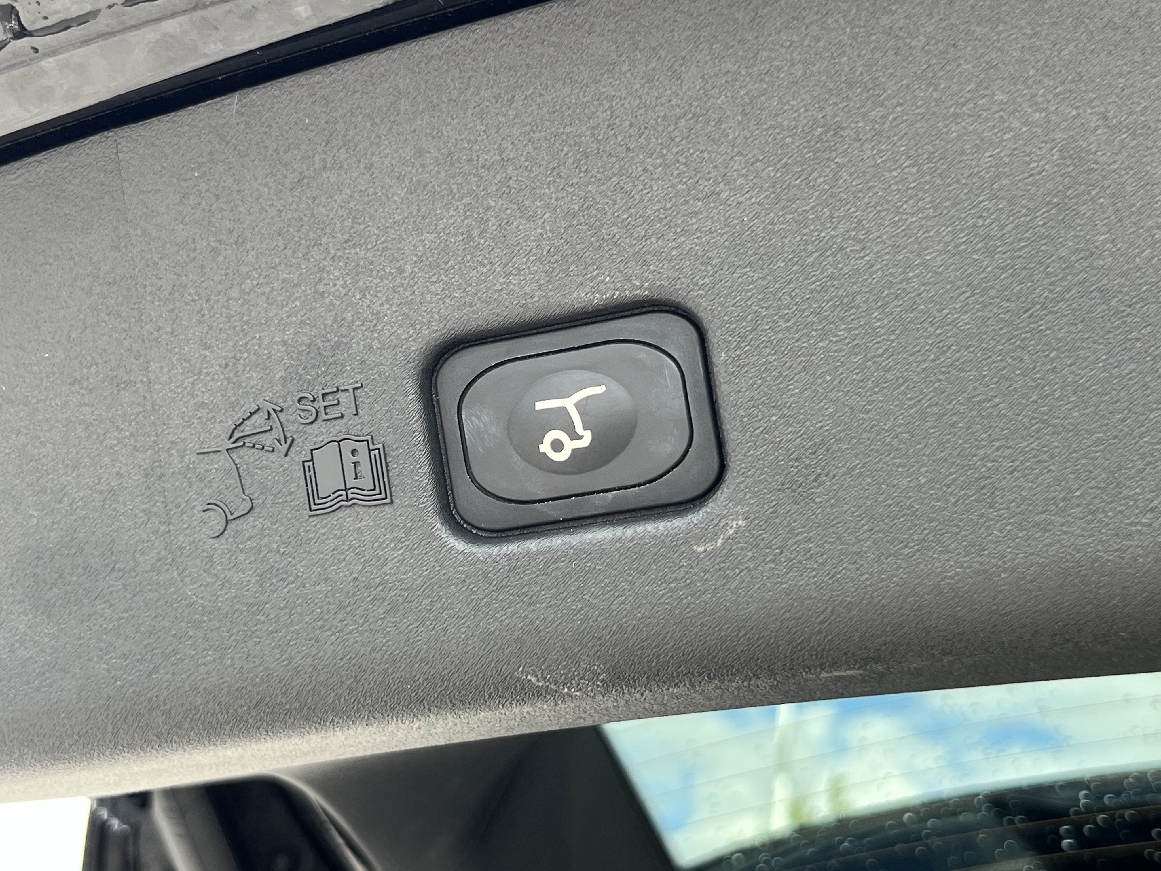 Used 2025 Lincoln Nautilus Reserve AWD/4WD image 8