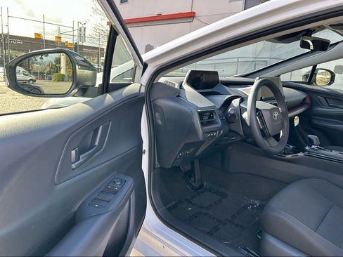 New 2026 Toyota Prius Plug-In Hybrid image 9