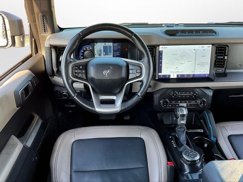 Used 2022 Ford Bronco Wildtrak image 5