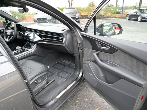 Used 2020 Audi SQ7 Prestige w/ Prestige Package image 55