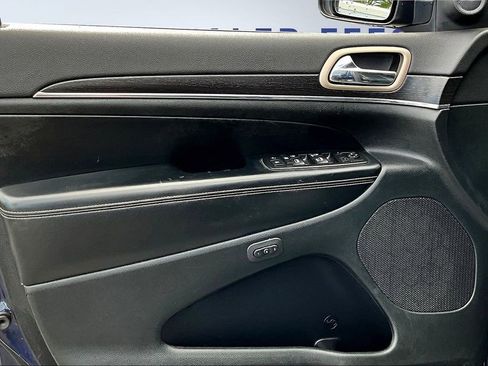 Used 2014 Jeep Grand Cherokee Limited image 20