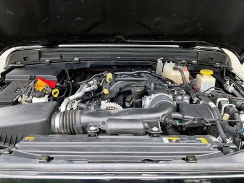 Certified 2022 Jeep Gladiator Sport AWD/4WD image 36