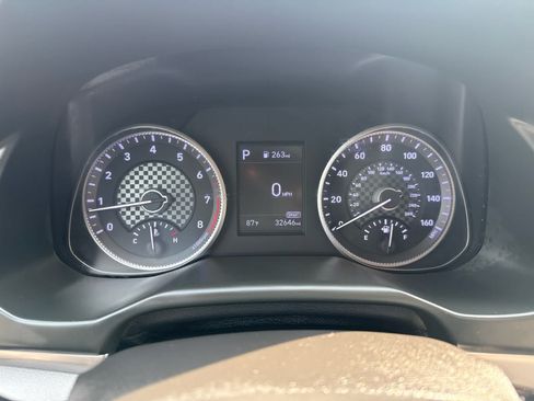 Used 2020 Hyundai Elantra SE FWD image 18