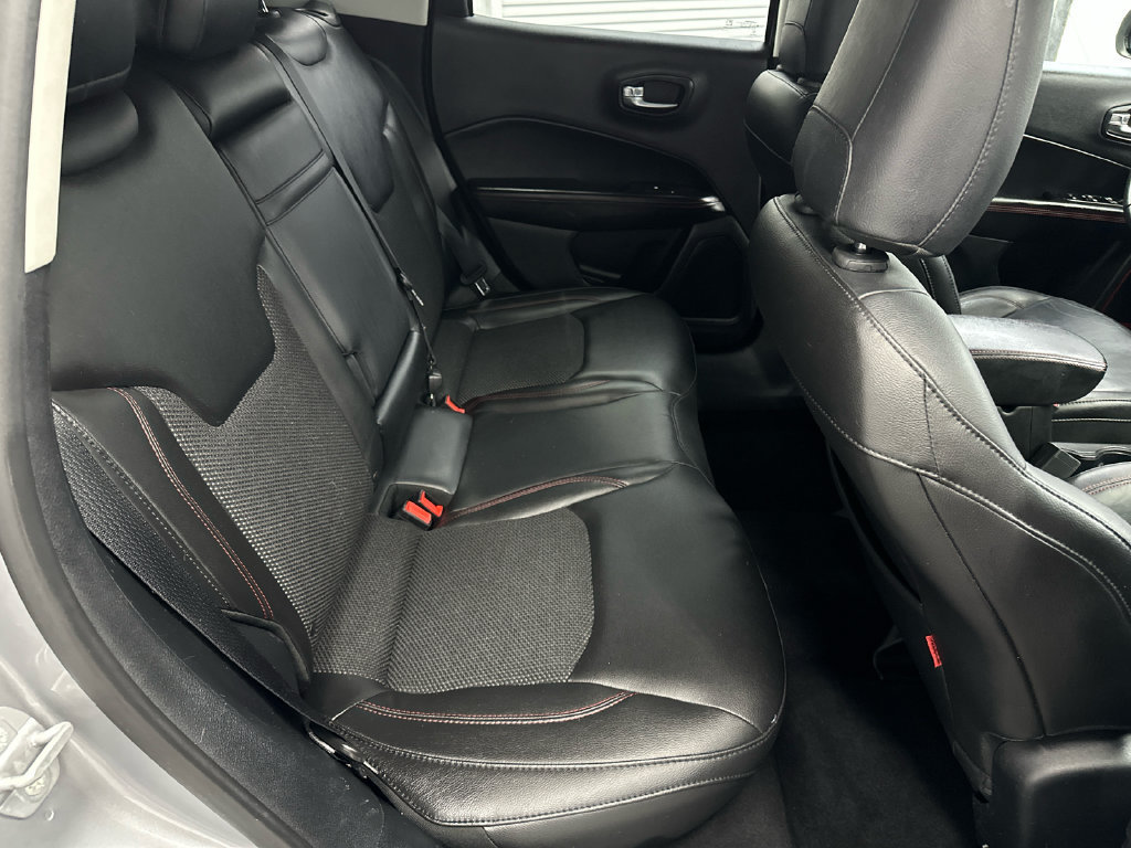 Used 2018 Jeep Compass Trailhawk AWD/4WD image 15