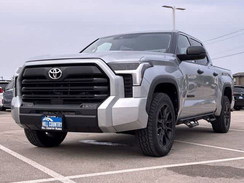 Used 2023 Toyota Tundra SR5 AWD/4WD image 11