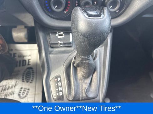 Used 2015 RAM ProMaster City Tradesman SLT w/ Lights & Wheels Group FWD image 17