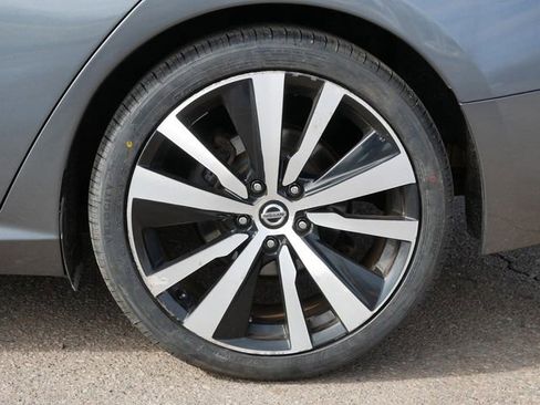 Used 2019 Nissan Altima 2.5 SR FWD image 10