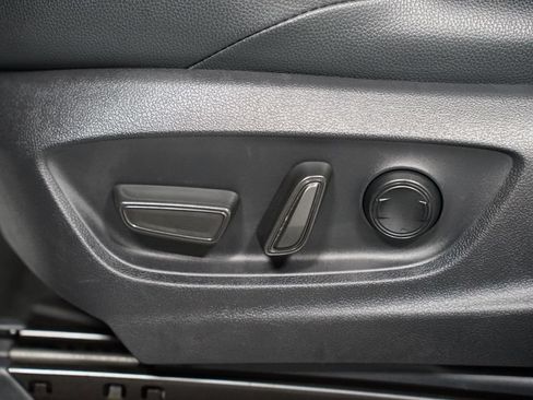 Certified 2024 Toyota bZ4X FWD image 31