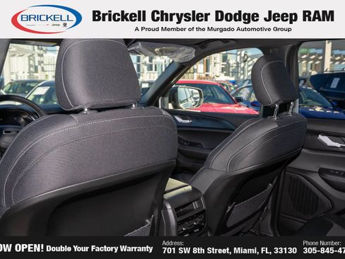 New 2025 Jeep Grand Cherokee Laredo X image 17