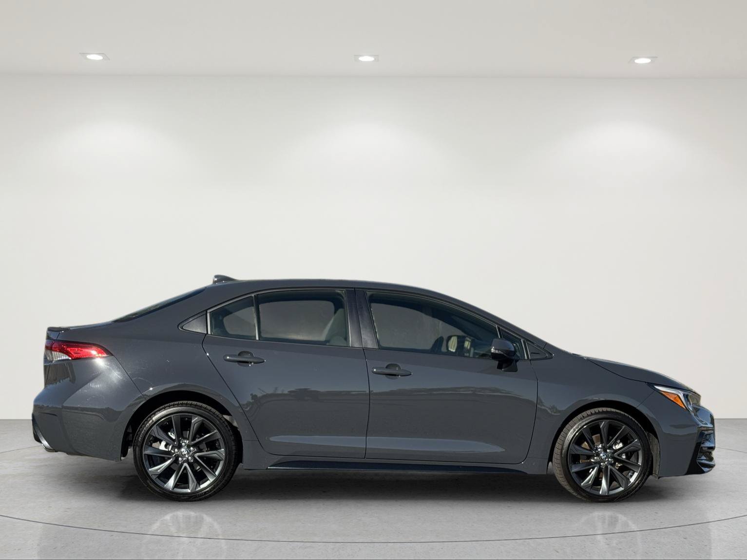 Used 2026 Toyota Corolla SE FWD image 7
