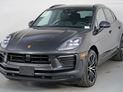 Used 2023 Porsche Macan w/ Premium Plus Package image 47