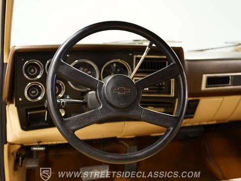 Used 1987 GMC Suburban 2WD image 39