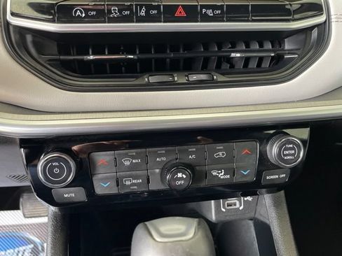 Used 2024 Jeep Compass Limited AWD/4WD image 19