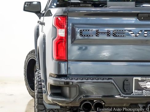 Used 2021 Chevrolet Silverado 1500 LT Trail Boss w/ Convenience Package II AWD/4WD image 8