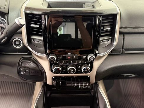 Used 2019 RAM 3500 Laramie AWD/4WD image 14