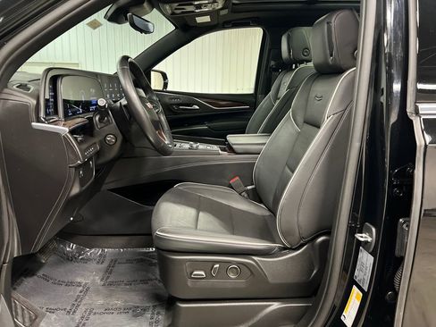Certified 2023 Cadillac Escalade Premium Luxury w/ LPO, Floor Liner Package AWD/4WD image 12