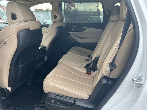 Used 2023 Acura MDX SH-AWD w/ Advance Package image 18