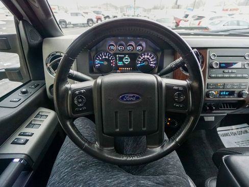 Used 2011 Ford F250 Lariat w/ Lariat Interior Pkg image 21