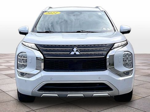 Used 2024 Mitsubishi Outlander SEL AWD/4WD image 3