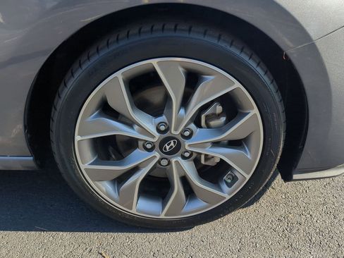 Used 2019 Hyundai Elantra GT N Line image 13