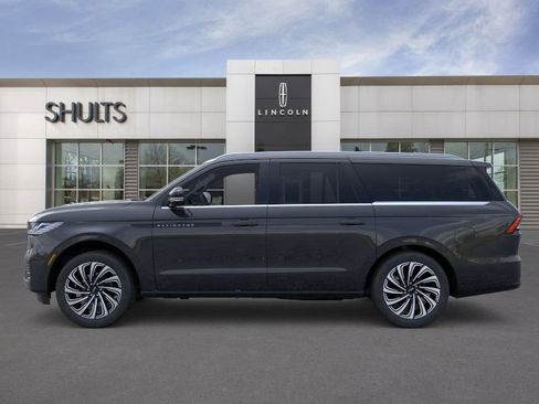 New 2025 Lincoln Navigator L Black Label image 3