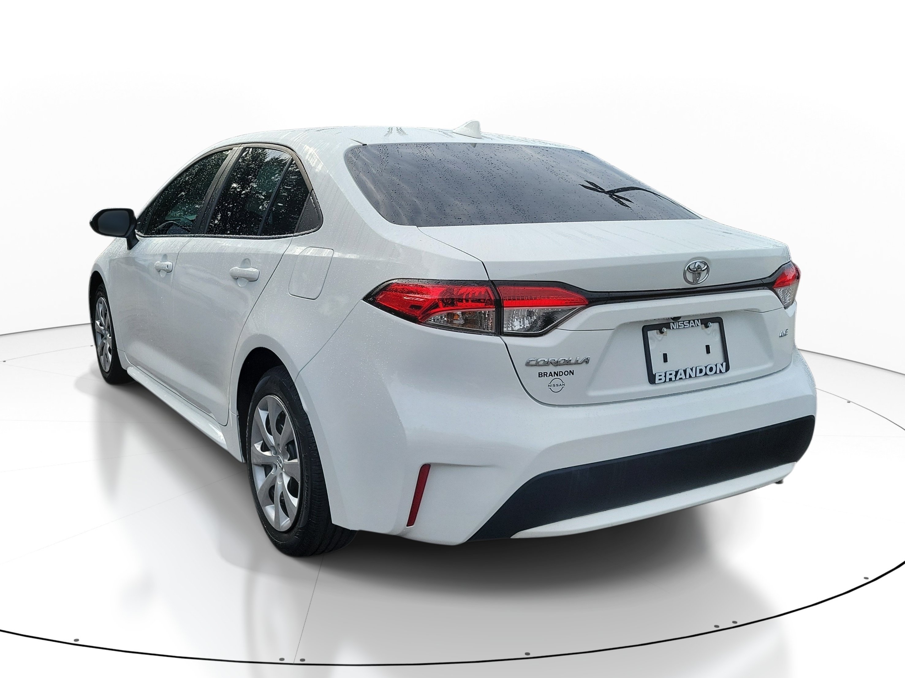 Used 2022 Toyota Corolla LE FWD image 5