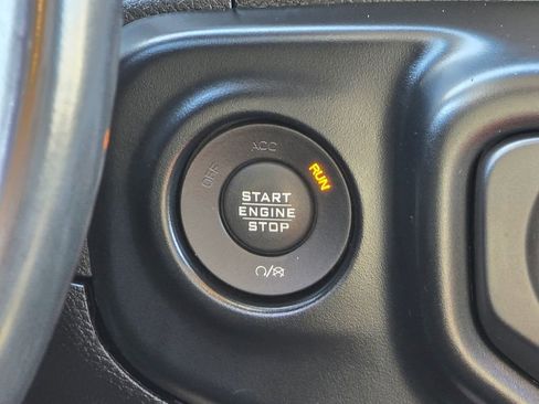 Used 2020 Jeep Gladiator Sport w/ Quick Order Package 24S image 17