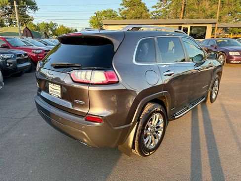 Used 2020 Jeep Cherokee Latitude Plus w/ Cold Weather Group AWD/4WD image 9