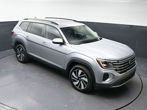 Used 2025 Volkswagen Atlas SE FWD image 35