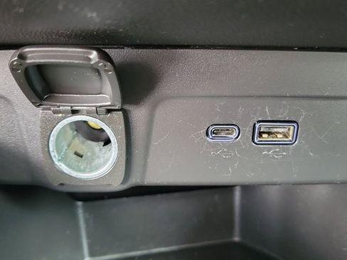 Certified 2024 Chevrolet Trax LS image 28