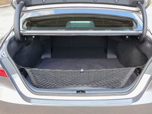 Used 2024 Toyota Camry SE image 28