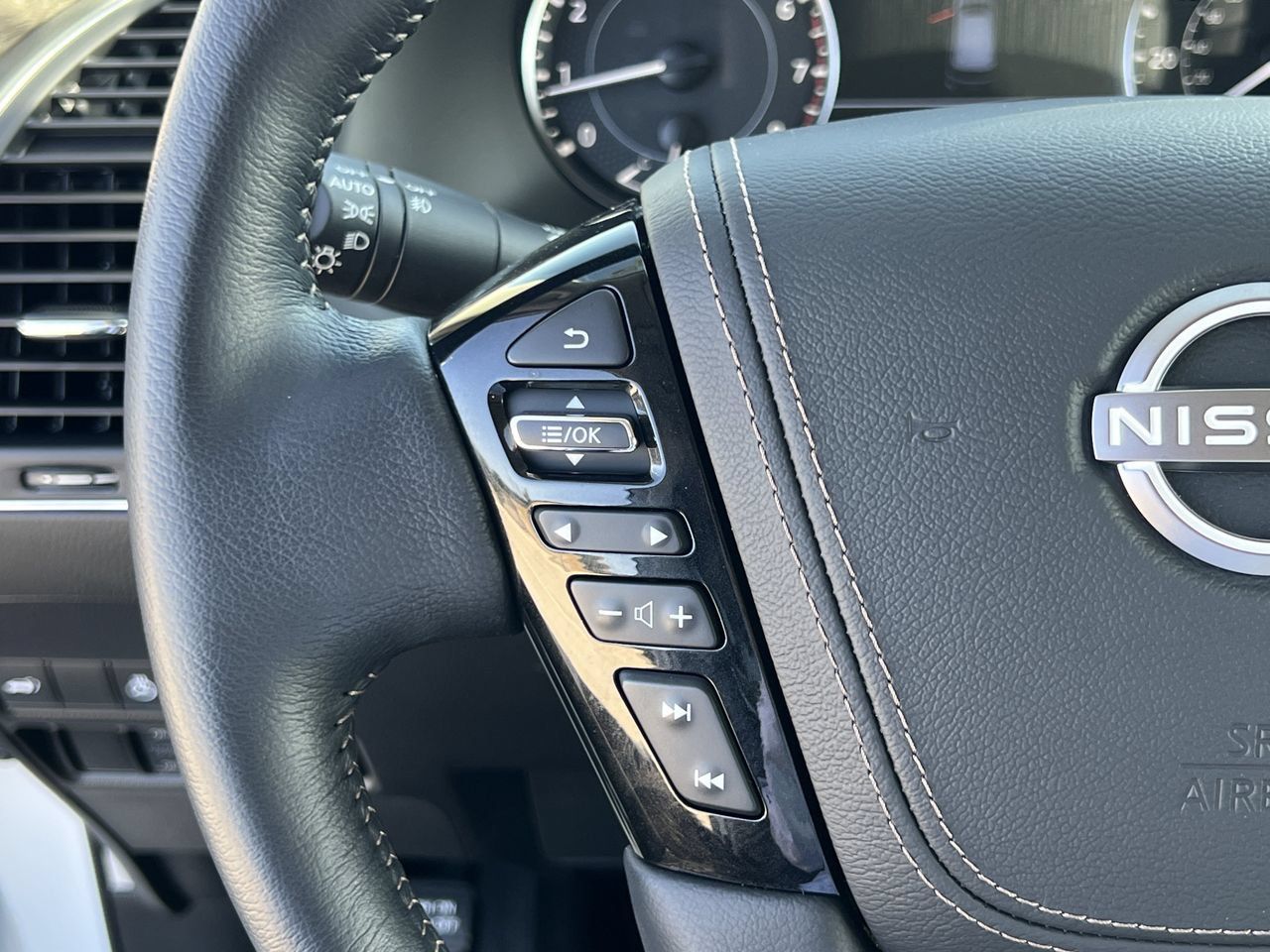 Used 2024 Nissan Armada Platinum w/ Cargo Package RWD image 11
