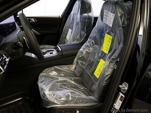 Used 2026 BMW X6 xDrive40i w/ Climate Comfort Package image 12