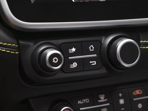 Used 2019 Ferrari Portofino Base image 35