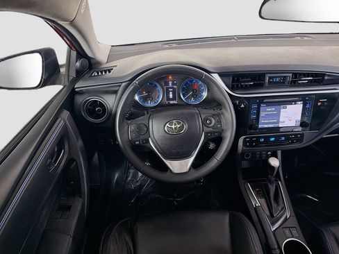 Used 2017 Toyota Corolla XSE image 17