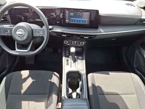 Used 2025 Nissan Kicks S AWD/4WD image 25