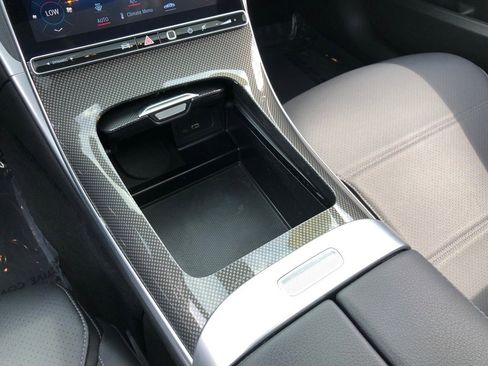 Used 2023 Mercedes-Benz C 300 4MATIC Sedan image 29