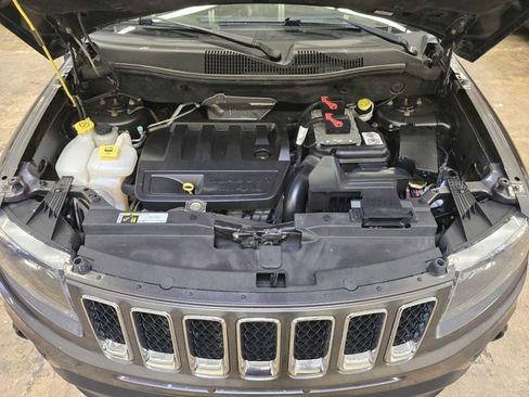 Used 2017 Jeep Compass Sport AWD/4WD image 18