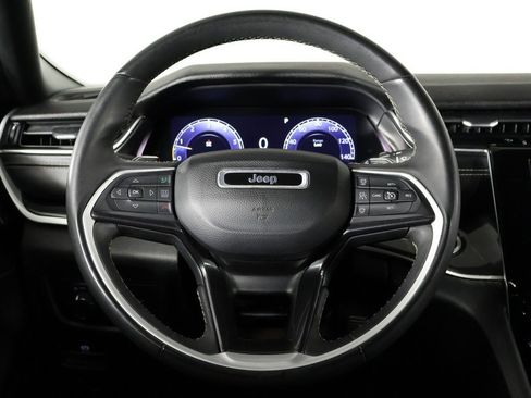 Used 2023 Jeep Grand Cherokee Altitude image 33