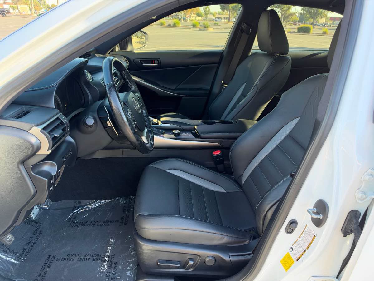 Used 2020 Lexus IS 300 F Sport w/ Blackline Edition RWD image 16