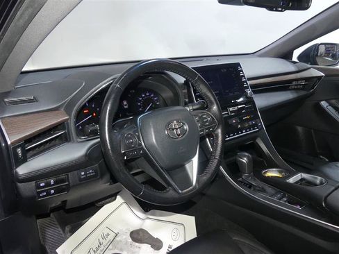 Used 2021 Toyota Avalon XLE FWD image 22
