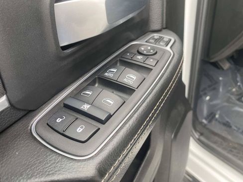 Used 2024 RAM 2500 Big Horn AWD/4WD image 20