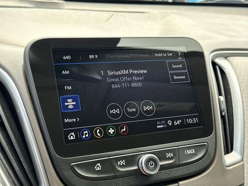 Used 2025 Chevrolet Malibu LT FWD image 12