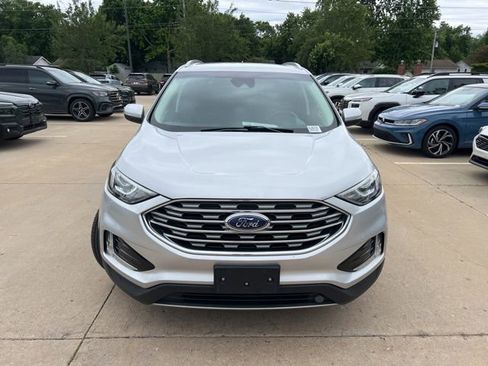 Used 2019 Ford Edge SEL w/ Cold Weather Package AWD/4WD image 2
