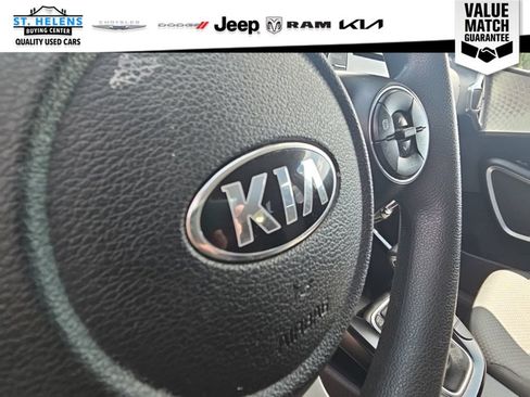 Used 2020 Kia Soul LX FWD image 21